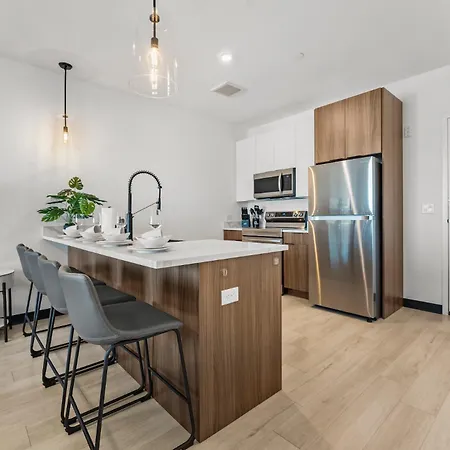 Furnished Luxury Apartment Close To Boston Everett Exterior photo