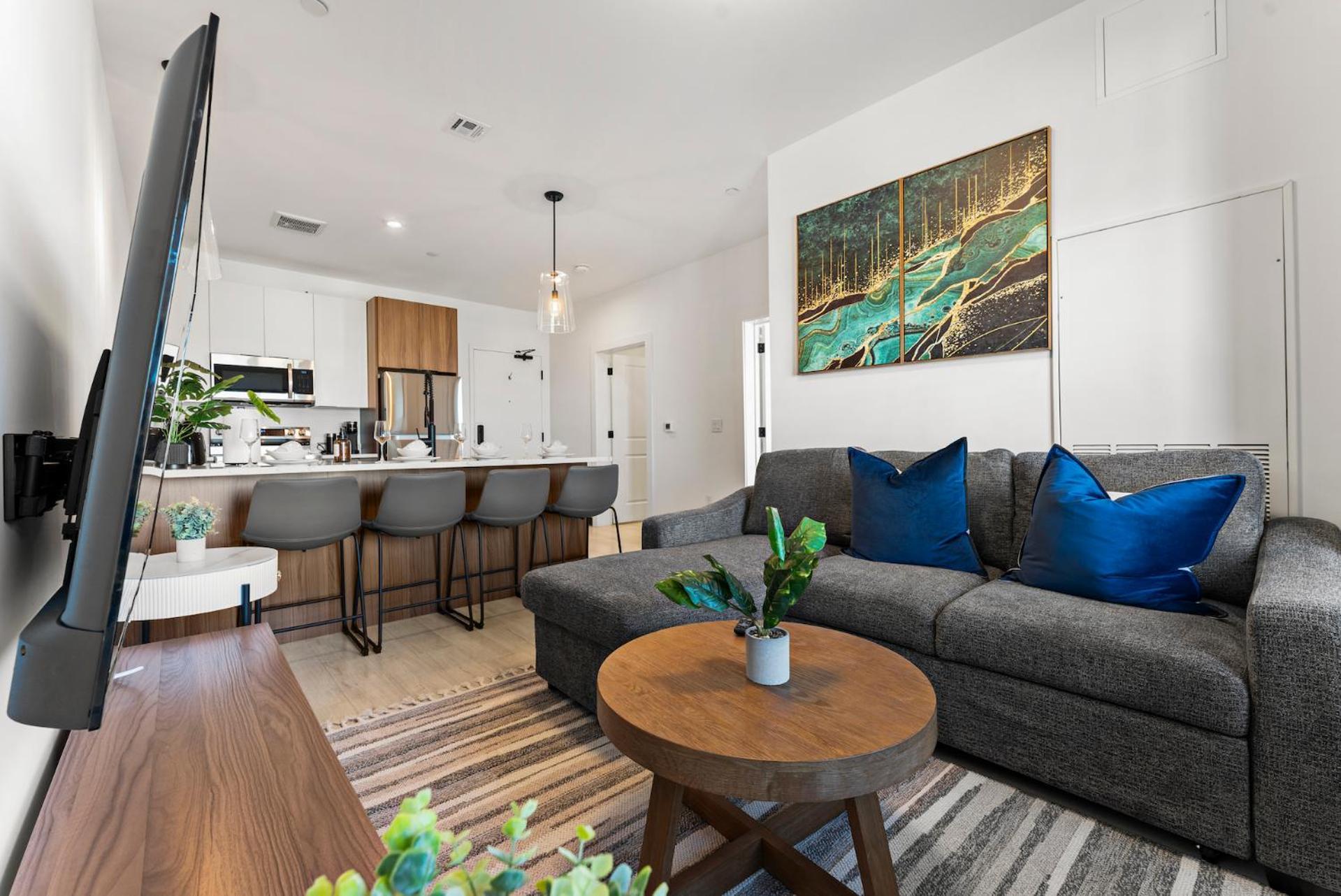 Furnished Luxury Close To Boston Everett