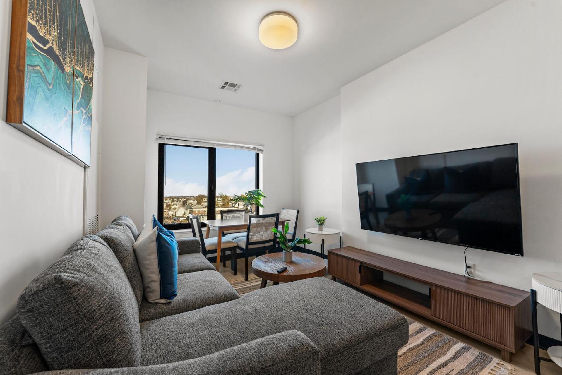 Furnished Luxury Close To Boston * Everett