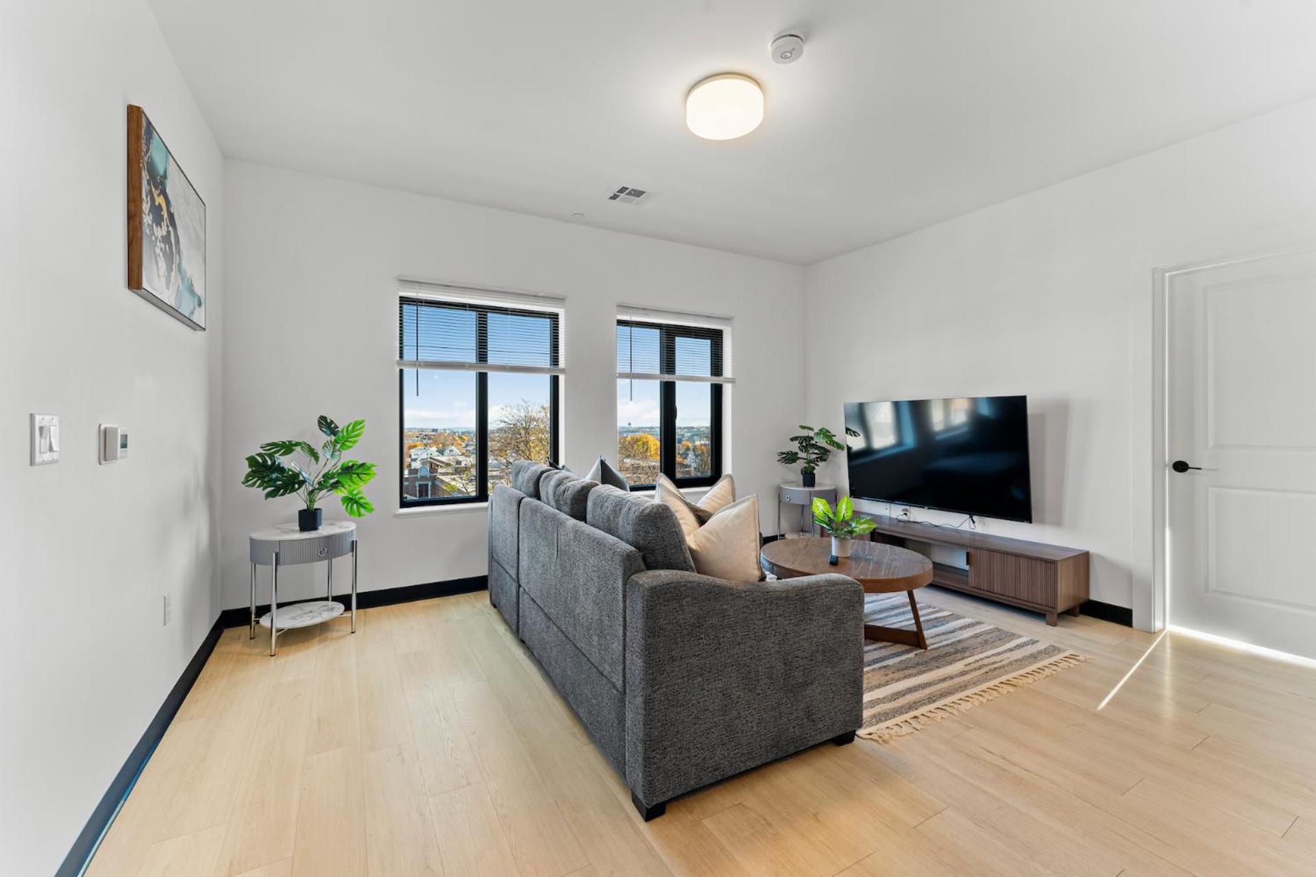 Furnished Luxury Close To Boston Apartment Everett