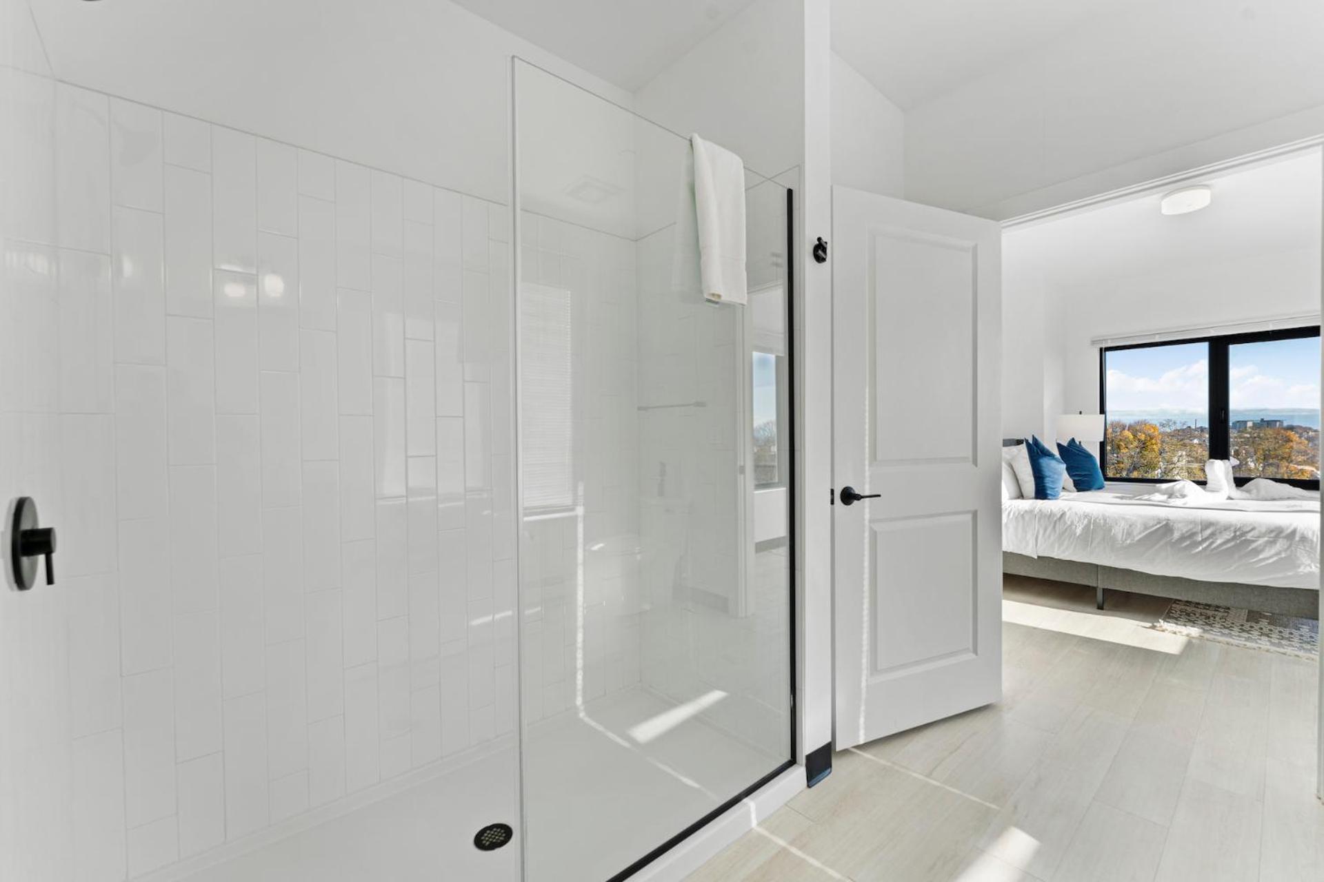 Apartment Furnished Luxury Close To Boston Everett